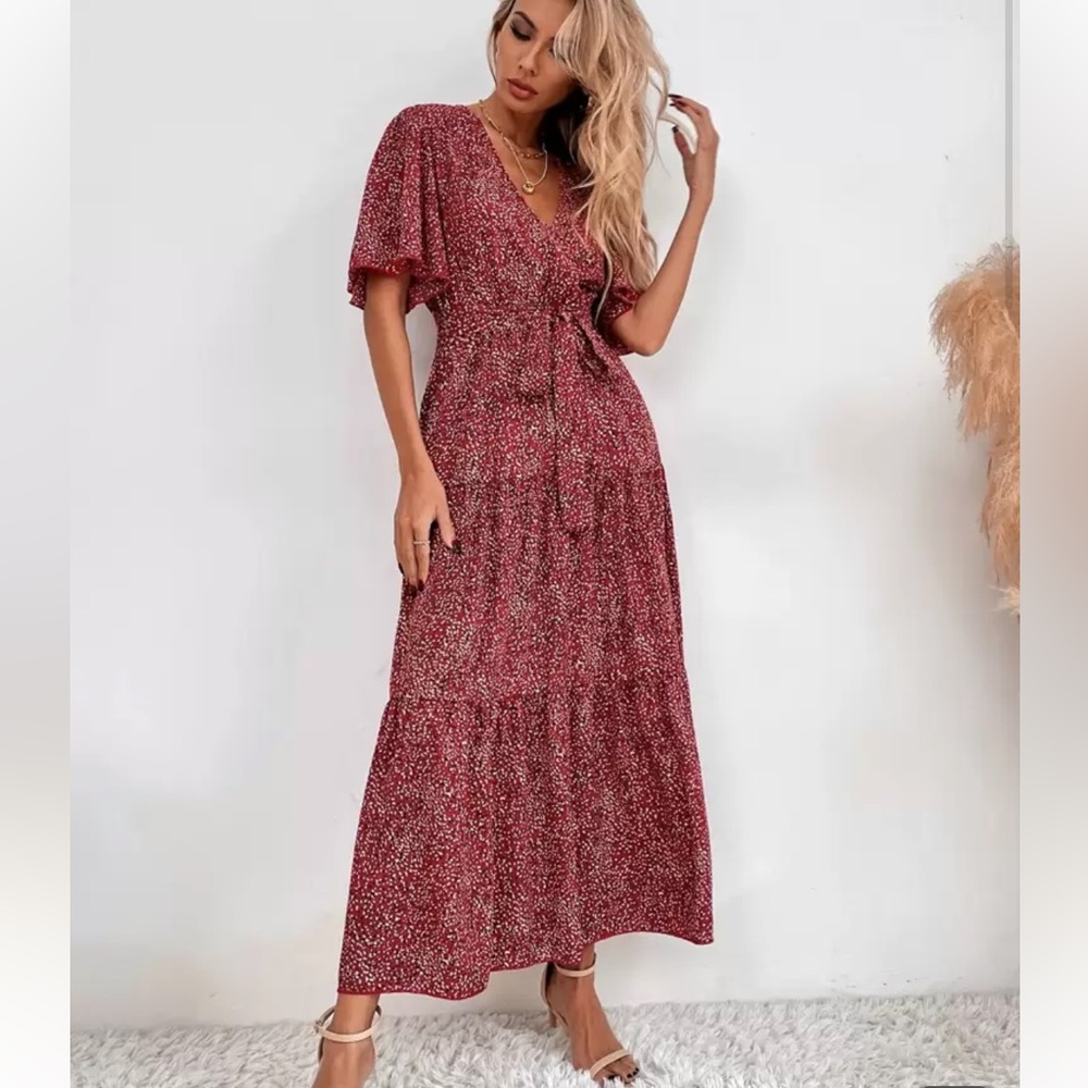 Women’s Maxi Dress - Elegant V-Neck